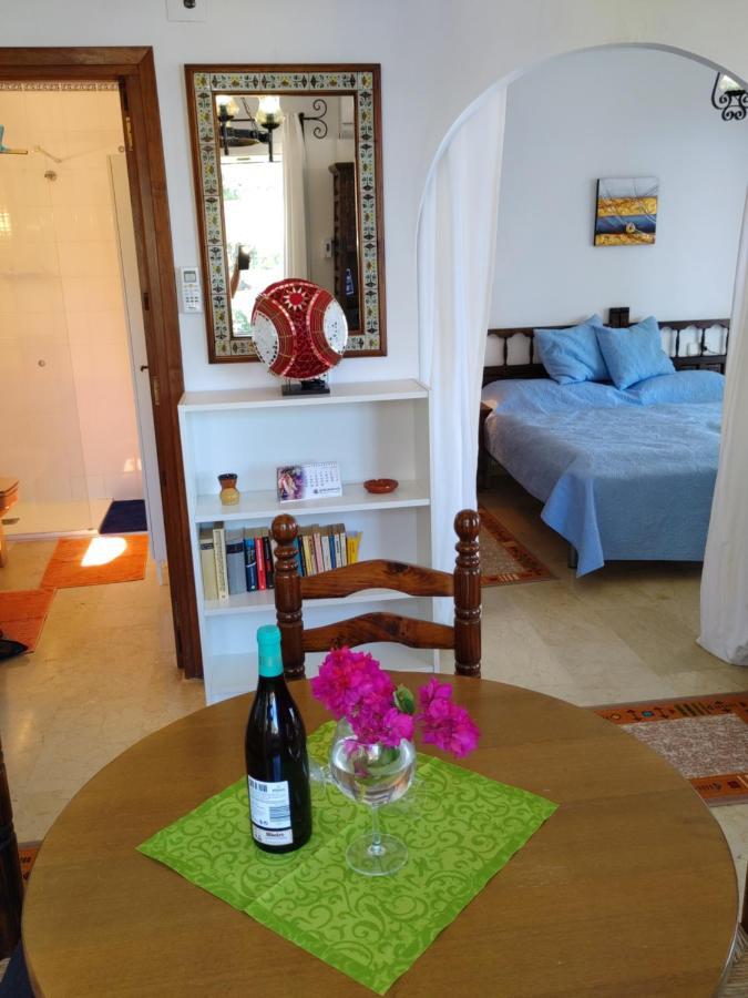 Maryvilla 42F Calp Cameră foto